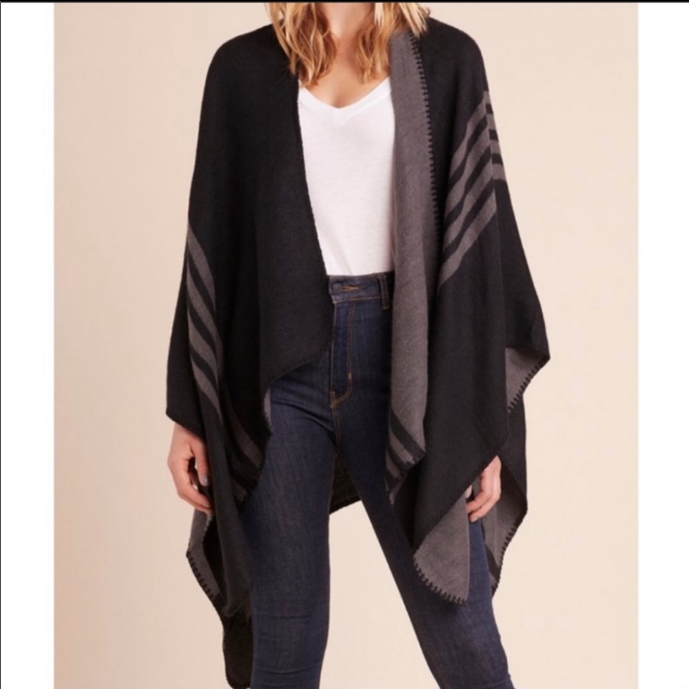 BB Dakota | reversible black & gray poncho
